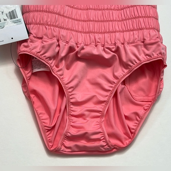 NIke One Women's Dri-FIT Ultra High-Waisted 3" Brief-Lined Shorts Size:XS - Picture 8 of 10